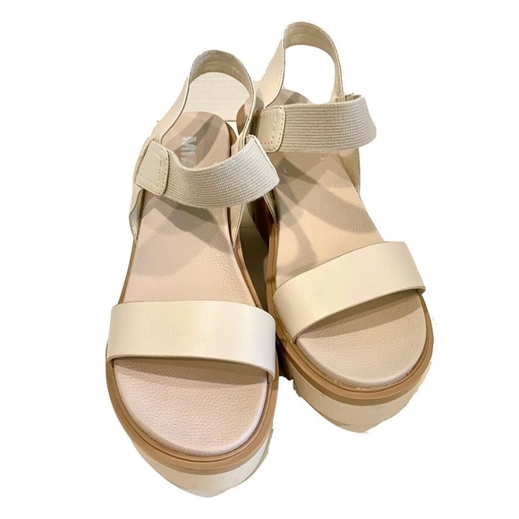 NWT — Mia Ciji Faux Pebbled Leather Platform Sandals Beige Size10 - Picture 5 of 14